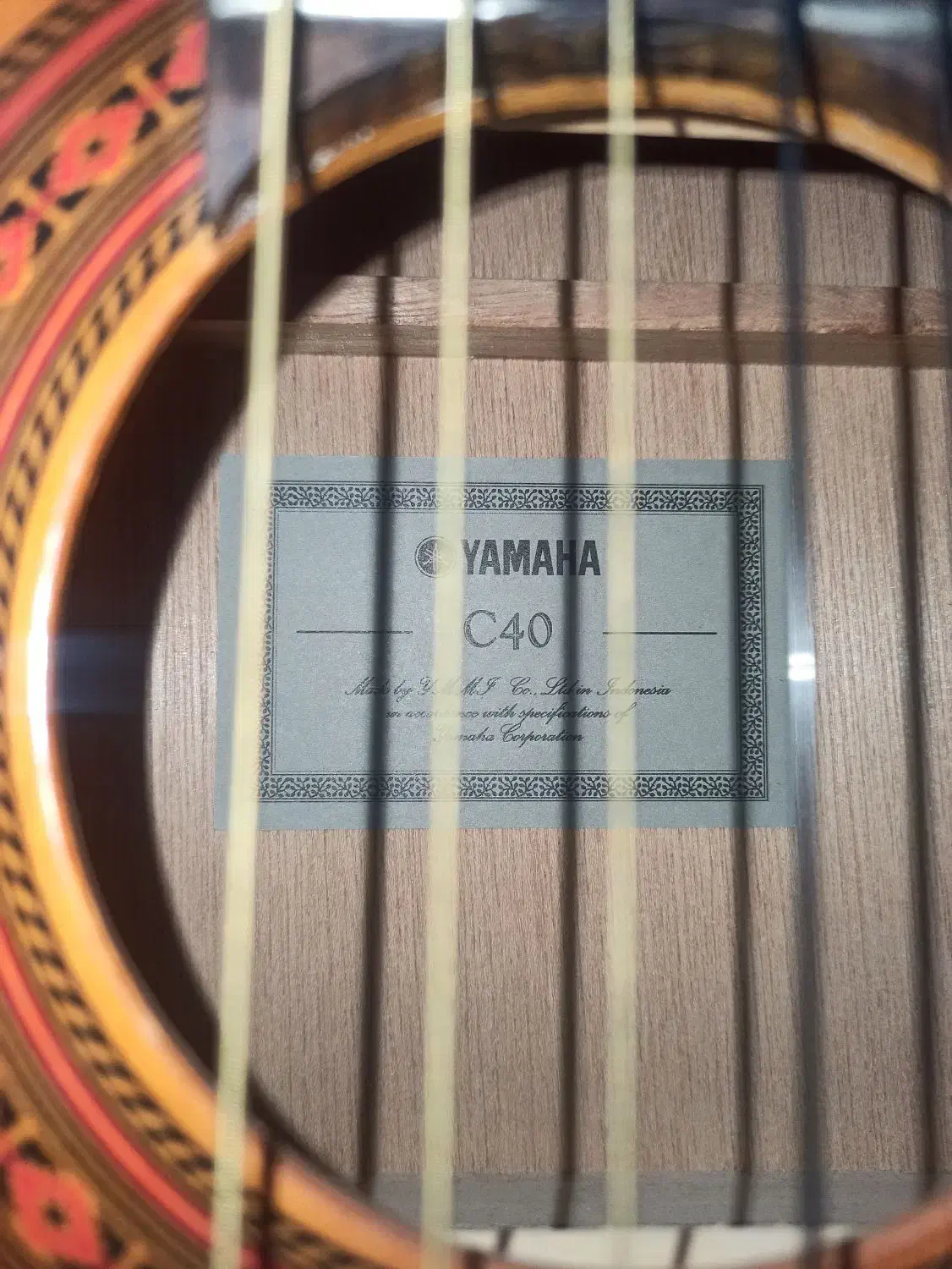 گیتار yamaha c40|گیتار، بیس، امپلیفایر|بیجار, |دیوار