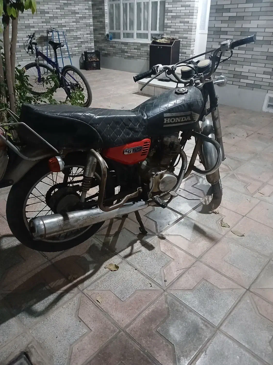 پیشرو مدل ۸۴|موتورسیکلت|یزد, |دیوار