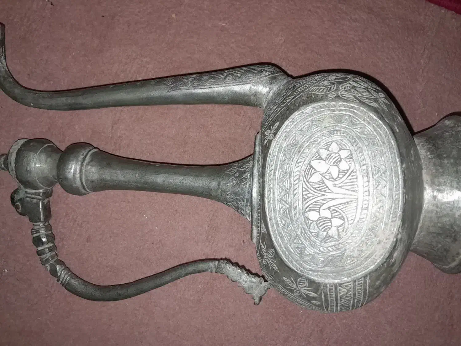 پارچ قدیمی|کلکسیون اشیاء عتیقه|زبرخان, |دیوار