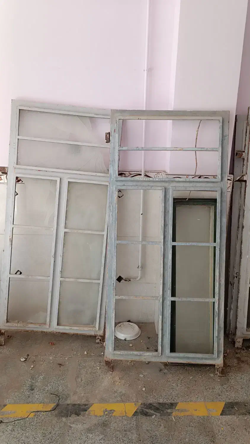 درب و پنجره آهنی سالم|مصالح و تجهیزات ساختمان|خرمدره, |دیوار