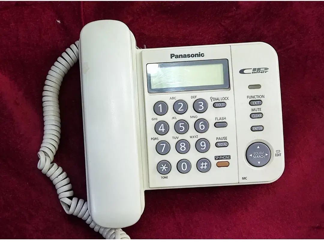 یک عدد گوشی رومیزی KX- TS 580MX بسیار تمیز در حد|تلفن رومیزی|خوی, |دیوار