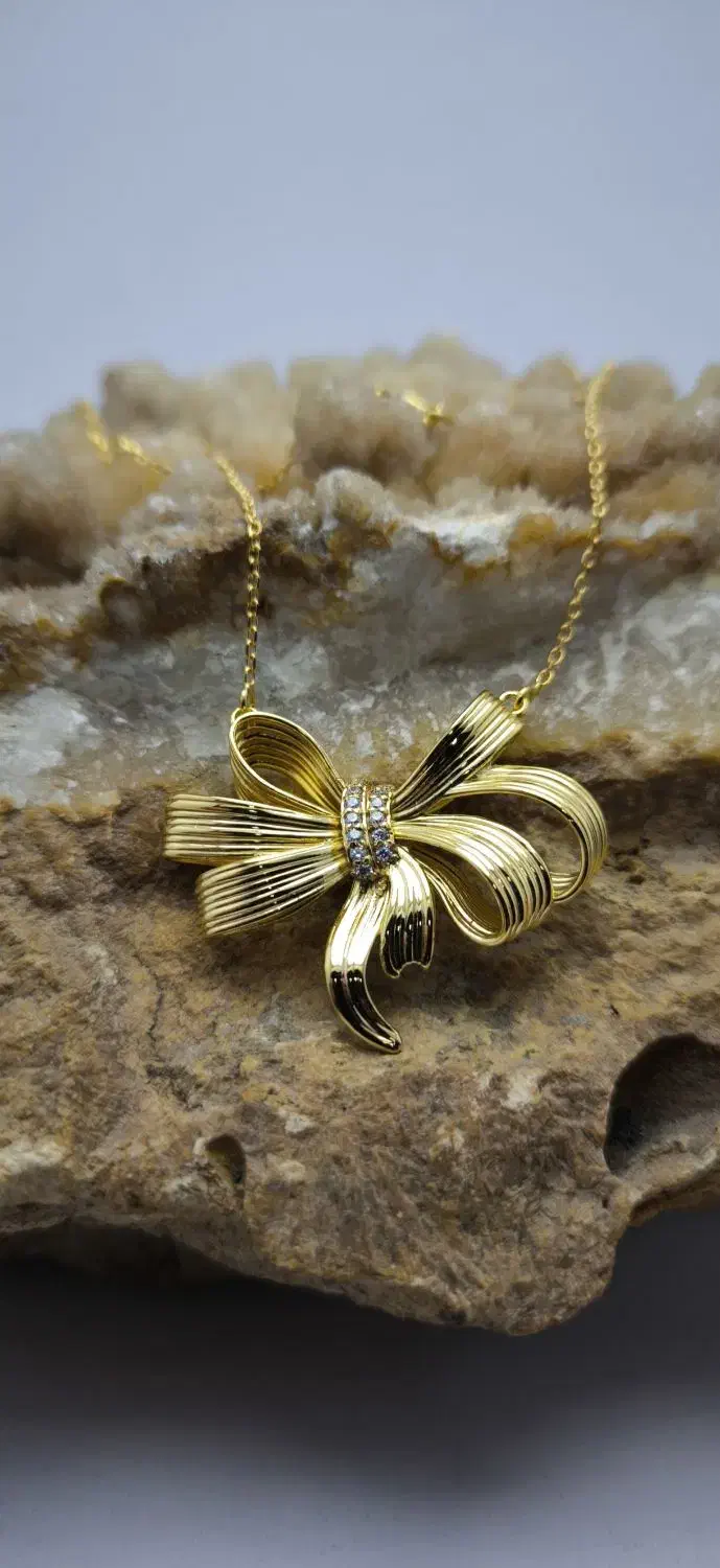 مدال پاپیون|جواهرات|تبریز, |دیوار