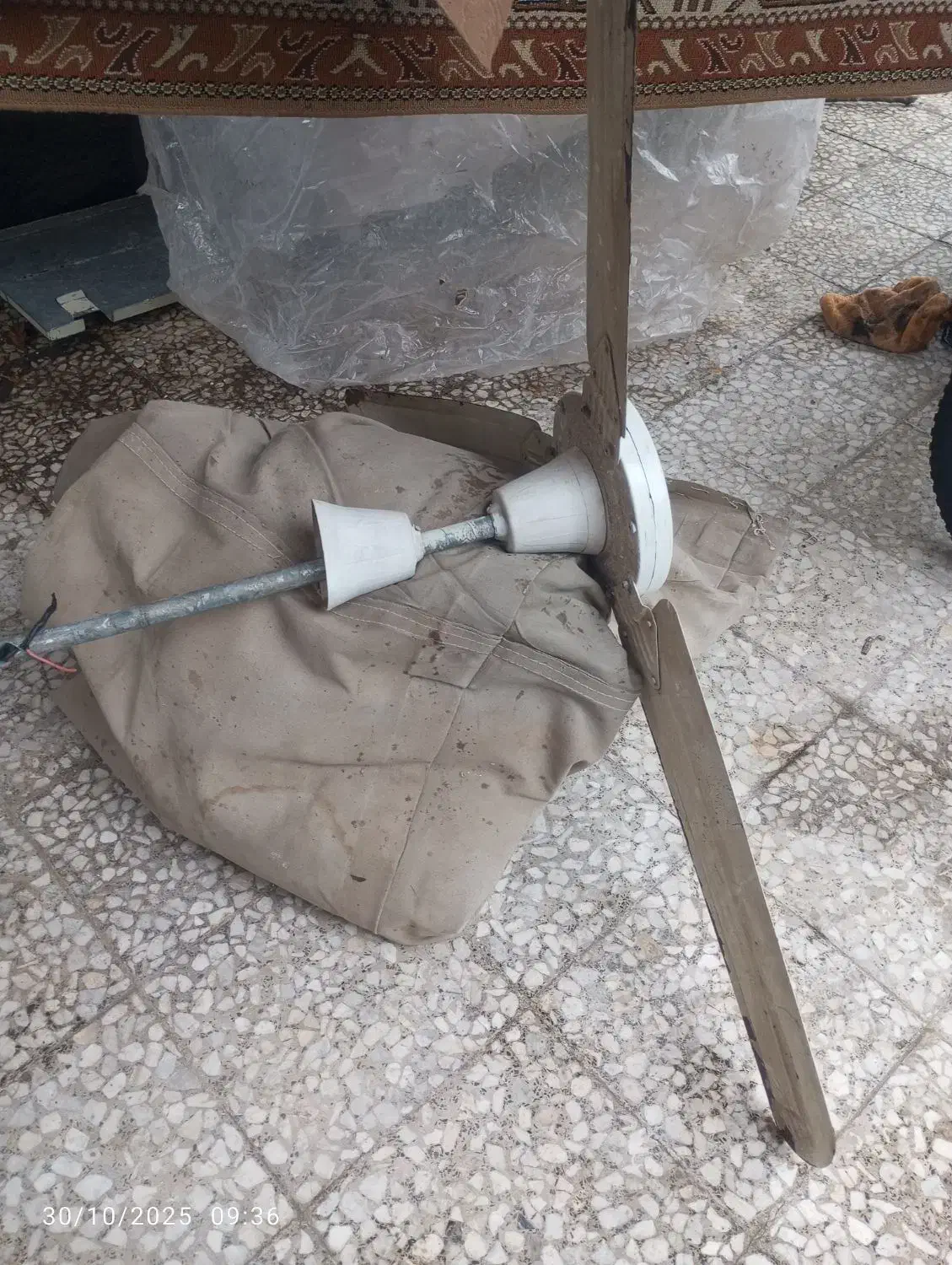 پنکه سقفی|پنکه و تصفیه‌کنندهٔ هوا|رشت, آب و برق|دیوار