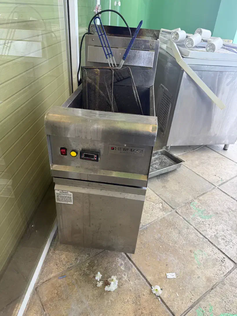 سرخ کن صنعتی هرماشی|کافیشاپ و رستوران|قم, زنبیل آباد|دیوار