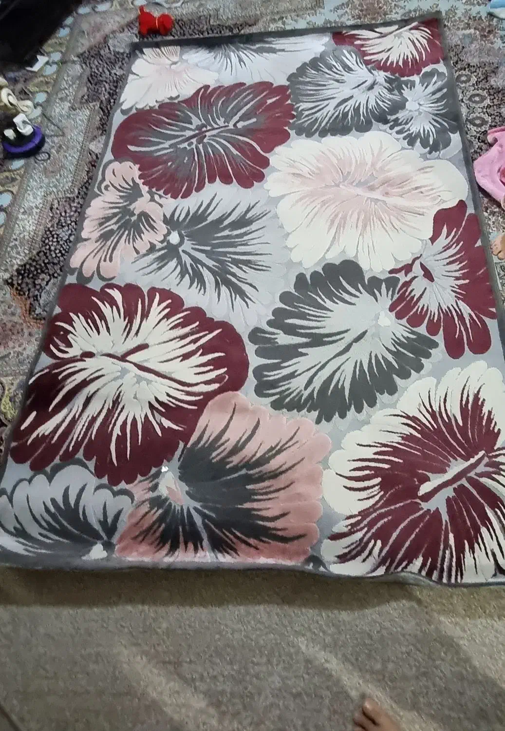 فرش ۴متری فانتزی بهمراه دوعدد پادری|فرش|تهران, سجاد|دیوار