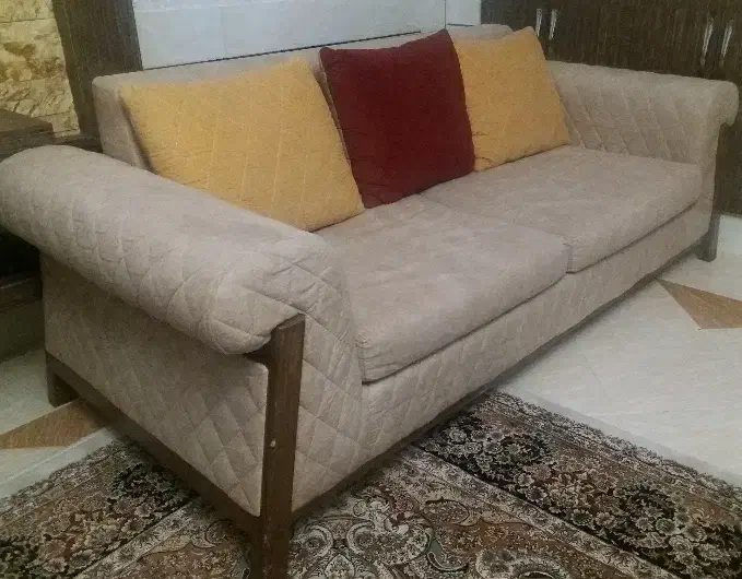 کاناپه ۳نفره|مبلمان خانگی و میز عسلی|شاهینشهر, گزبرخوار|دیوار