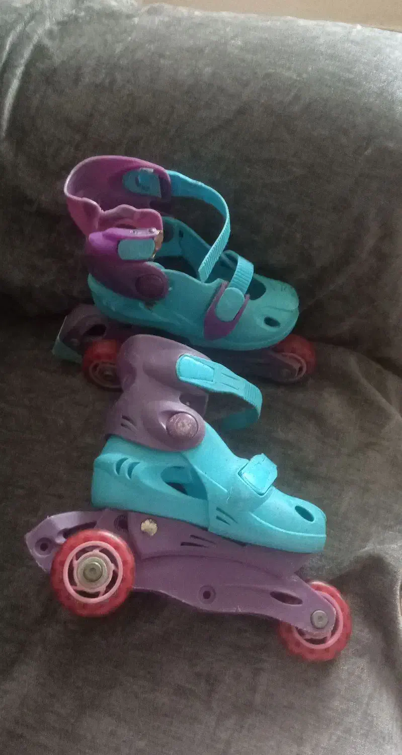 کفش اسکیتی|دوچرخه، اسکیت، اسکوتر|گالیکش, |دیوار