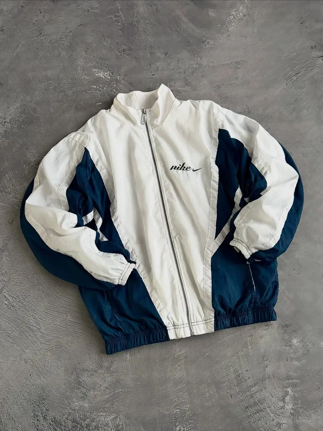 کاپشن.سویشرت تاناکورا گریدA. نایک. آدیداس|لباس|تهران, مولوی|دیوار