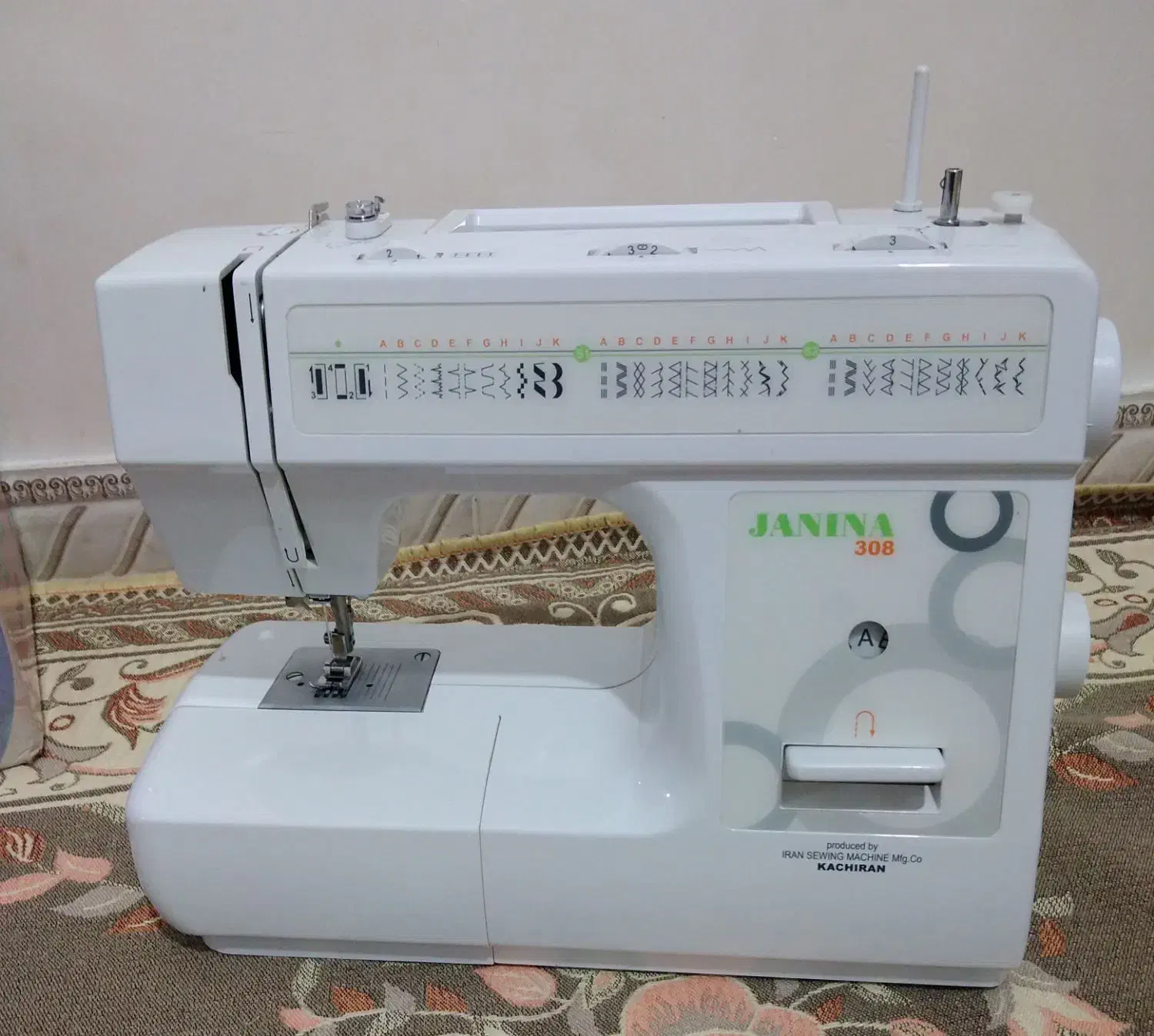 چرخ خیاطی|چرخ خیاطی و ریسندگی|ابهر, |دیوار