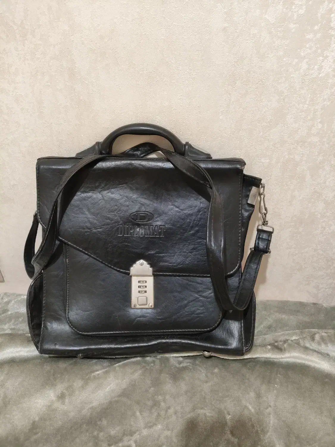 کیف رمز دار کاملا سالم و کیف ساده|کیف، کفش، کمربند|فردیس, فردیس|دیوار