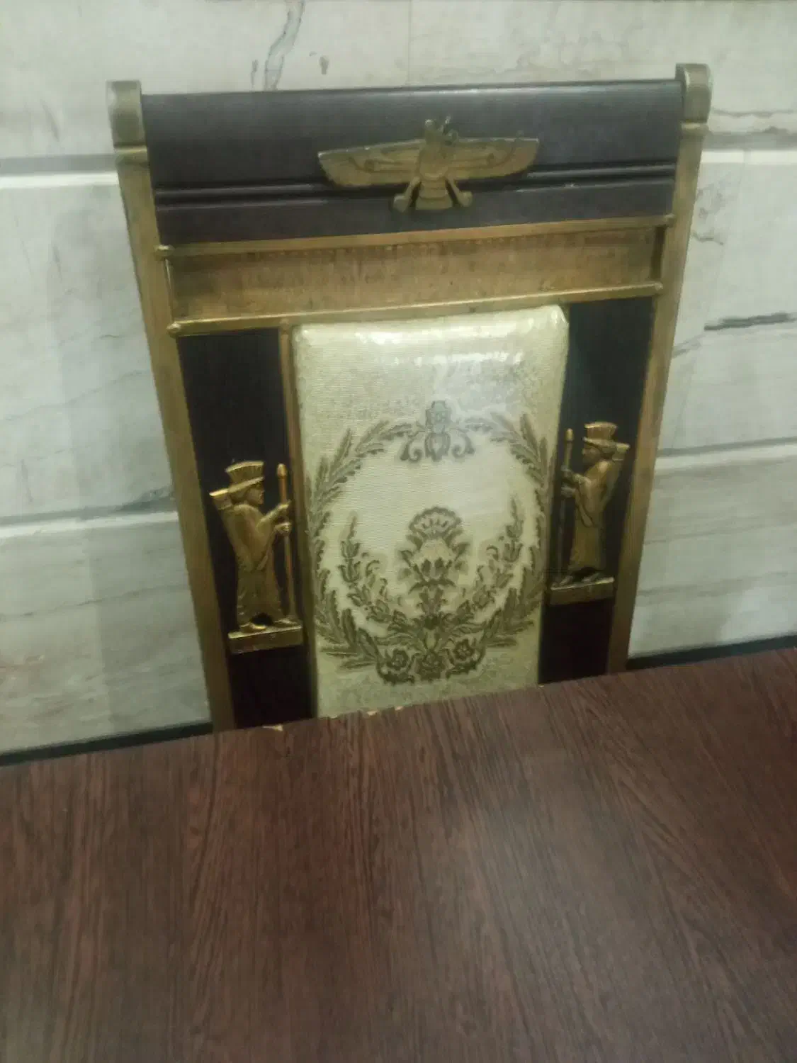 سلام|میز و صندلی غذاخوری|رشت, نخودچر|دیوار