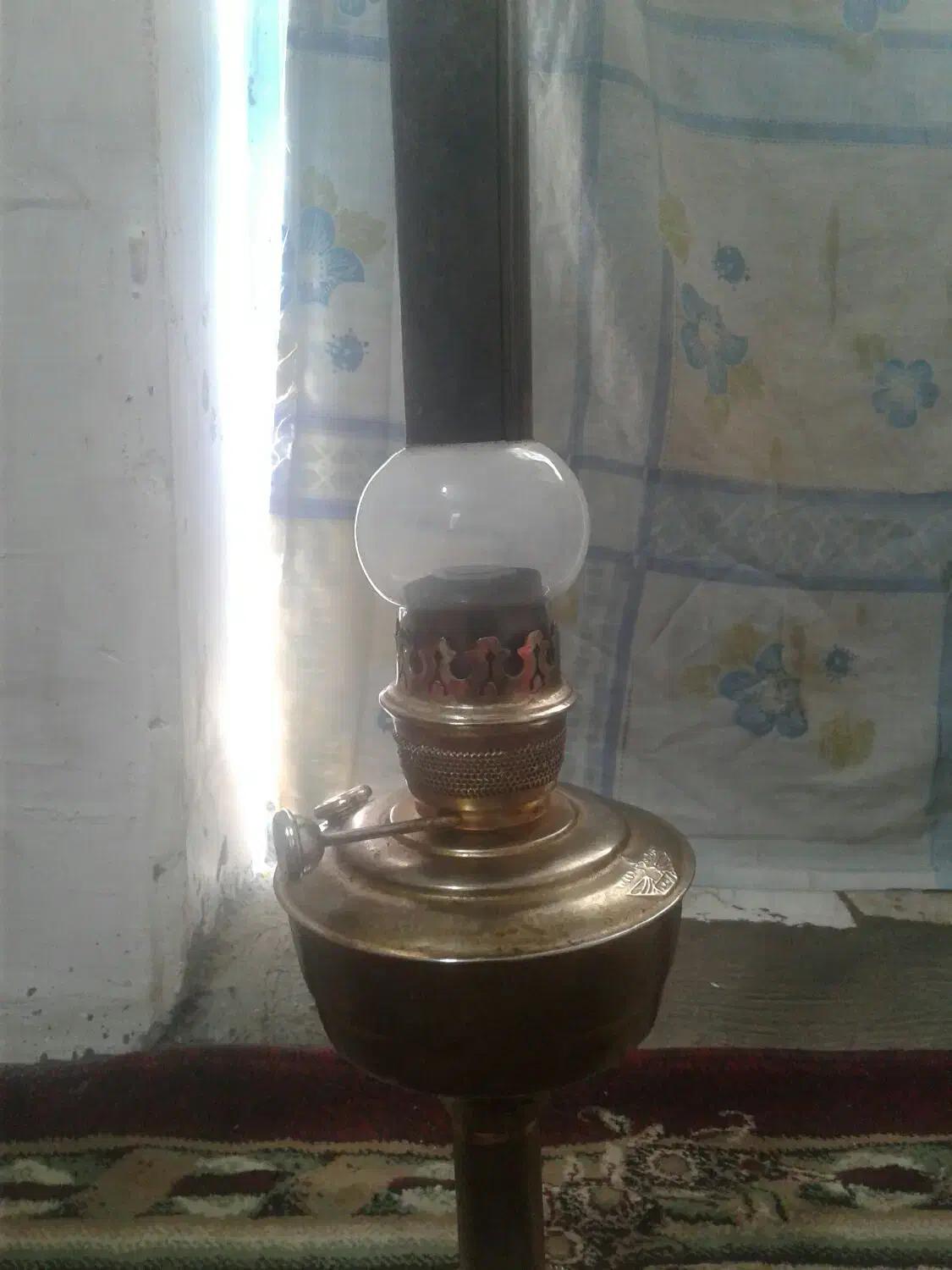 لمپا زرد سوز|کلکسیون اشیاء عتیقه|سرخنکلاته, |دیوار