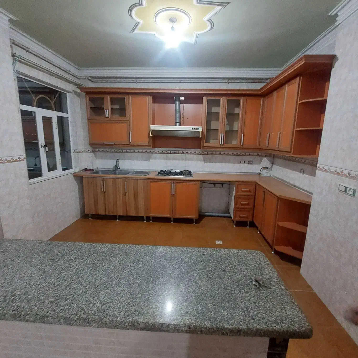 اجاره آپارتمان110متری/خ کشاورز|اجارهٔ آپارتمان|آستارا, |دیوار