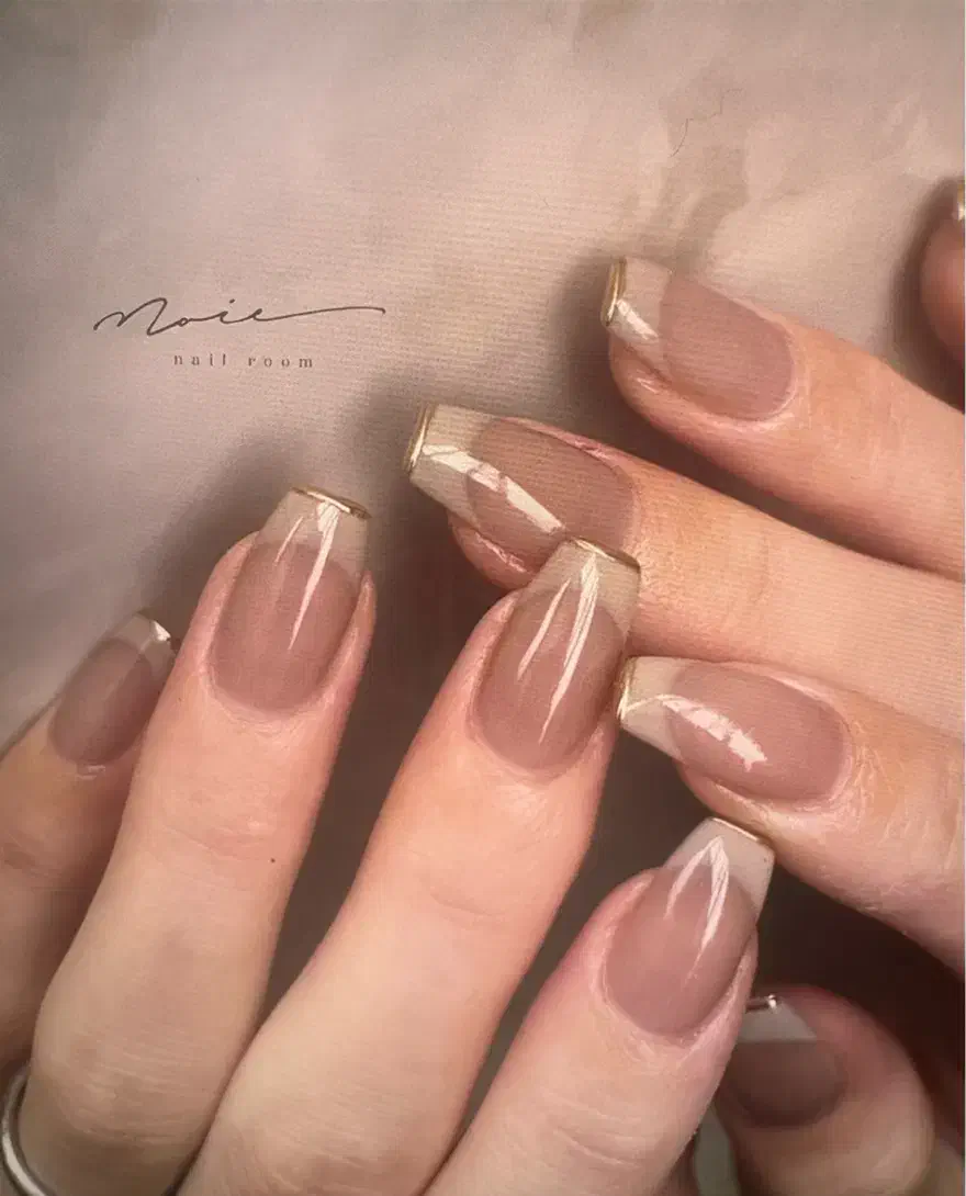 اجاره لاین ناخن|خدمات آرایشگری و زیبایی|شاهین‌شهر, سعدی جنوبی|دیوار