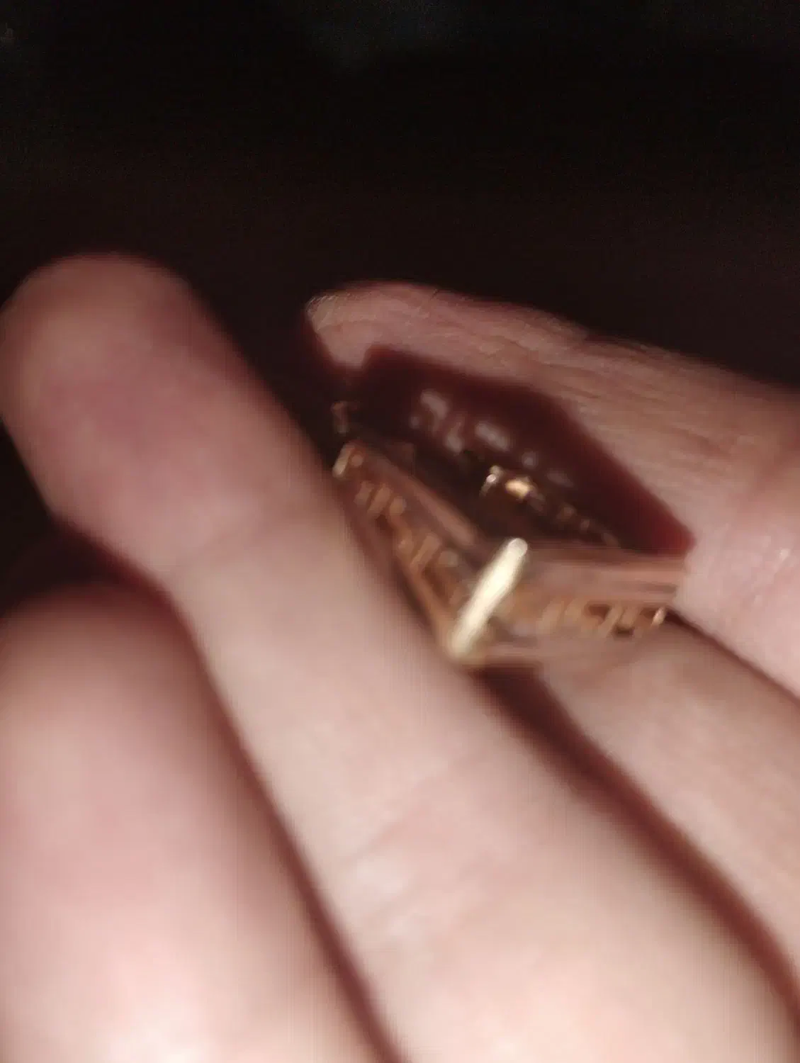 گمشده|جواهرات|شیراز, مهدی‌آباد|دیوار