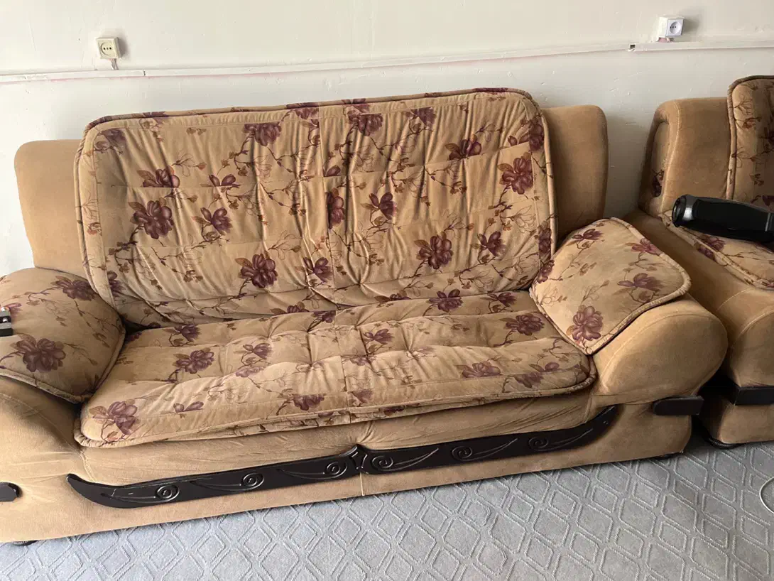 مبل۷نفره|مبلمان خانگی و میز عسلی|خمیر, |دیوار