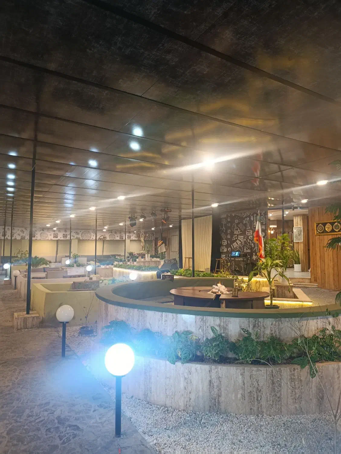 استخدام آشپز ایرانی|استخدام خدمات فروشگاه و رستوران|یزد, |دیوار