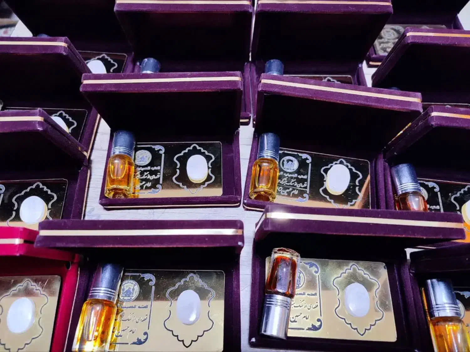 سنگ و نگین حرم ،|بدلیجات|قم, باغ شازده|دیوار