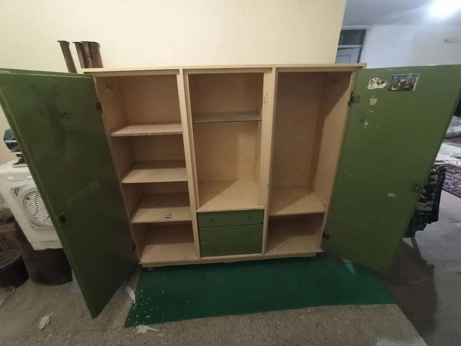 کمد|جاکفشی، کمد، دراور|ملایر, |دیوار