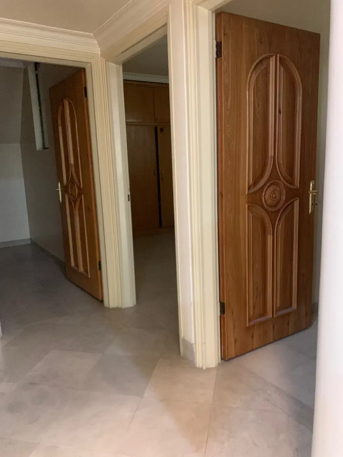 اجاره اپارتمان امادگاه|اجارهٔ آپارتمان|اصفهان, نقش جهان|دیوار