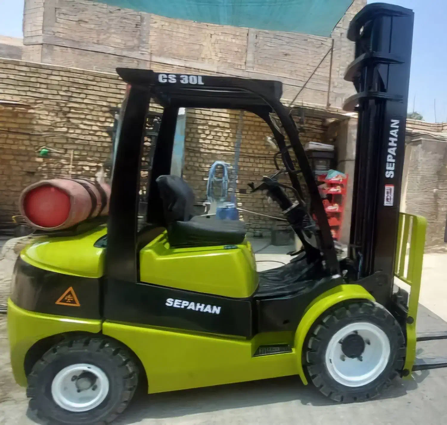 لیفتراک سپاهان 3 تن|خودرو سنگین|اصفهان, بابوکان|دیوار
