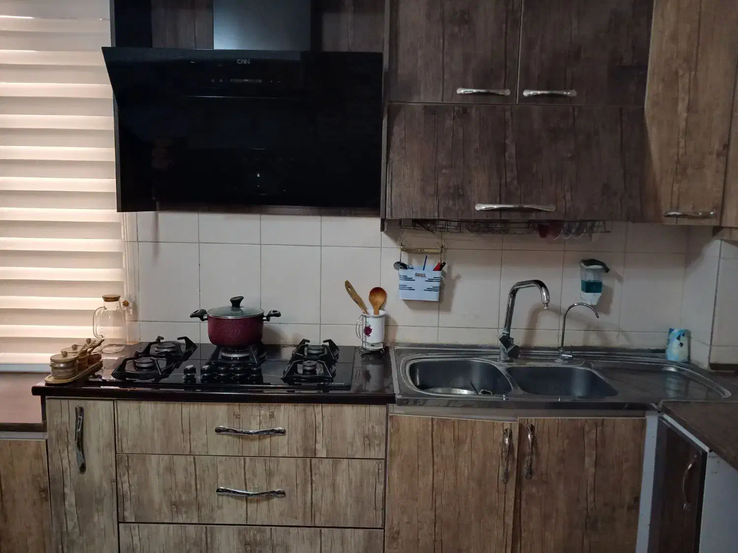 کابینت آشپزخانه تمام ام دی اف.همراه با هود|مصالح و تجهیزات ساختمان|میانه, |دیوار