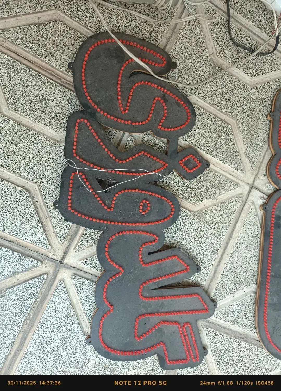 نئون گلدوزی طاها سالم با ترانس|ریسه و چراغ تزئینی|مشهد, تلگرد|دیوار