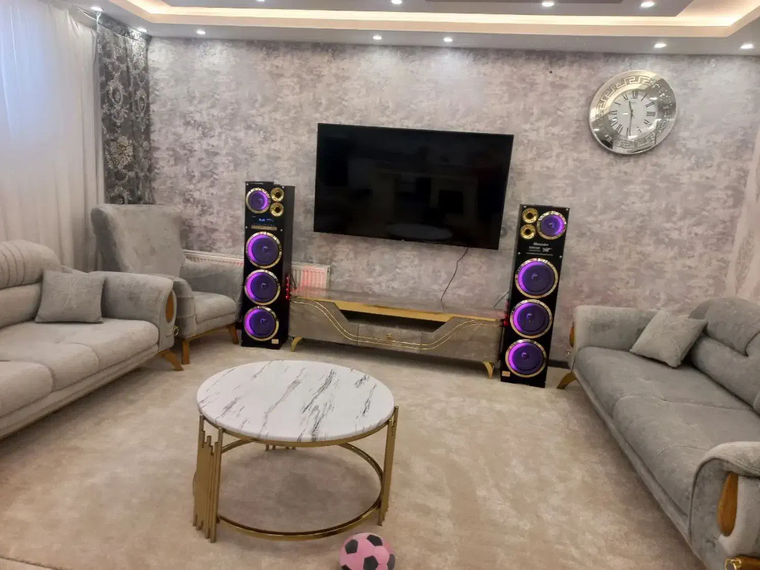 منزل شیک ودربست بدون پله درمرکزشهرباپکیج وشوفاژ|اجارهٔ کوتاه‌مدت آپارتمان و سوئیت|کاشان, لتحر|دیوار