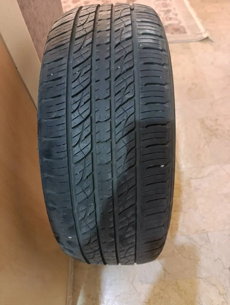 لاستیک خارجی ۲۳۵ ۵۵ ۱۹ KUMHO|قطعات یدکی و لوازم جانبی|تهران, بهاران|دیوار