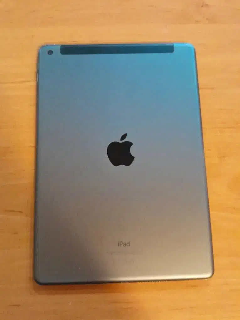 تبلت آیفون نسل ۹|تبلت|میانه, |دیوار