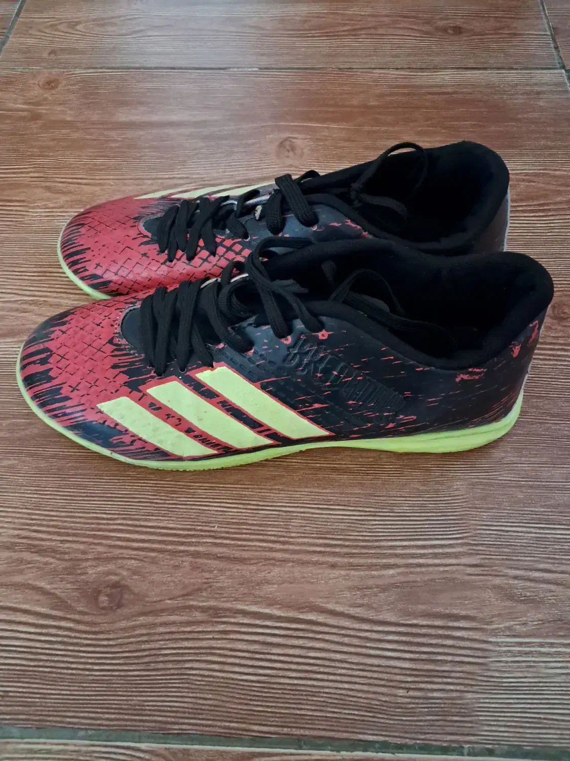 کفش ورزشی وسالنی|کیف، کفش، کمربند|شاهینشهر, شهرک گلدیس|دیوار