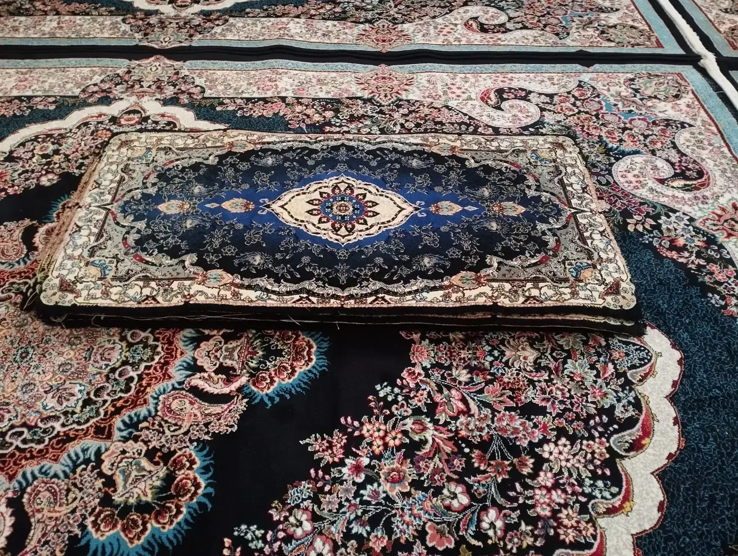 قالی رو پشتی|فرش|سنندج, |دیوار