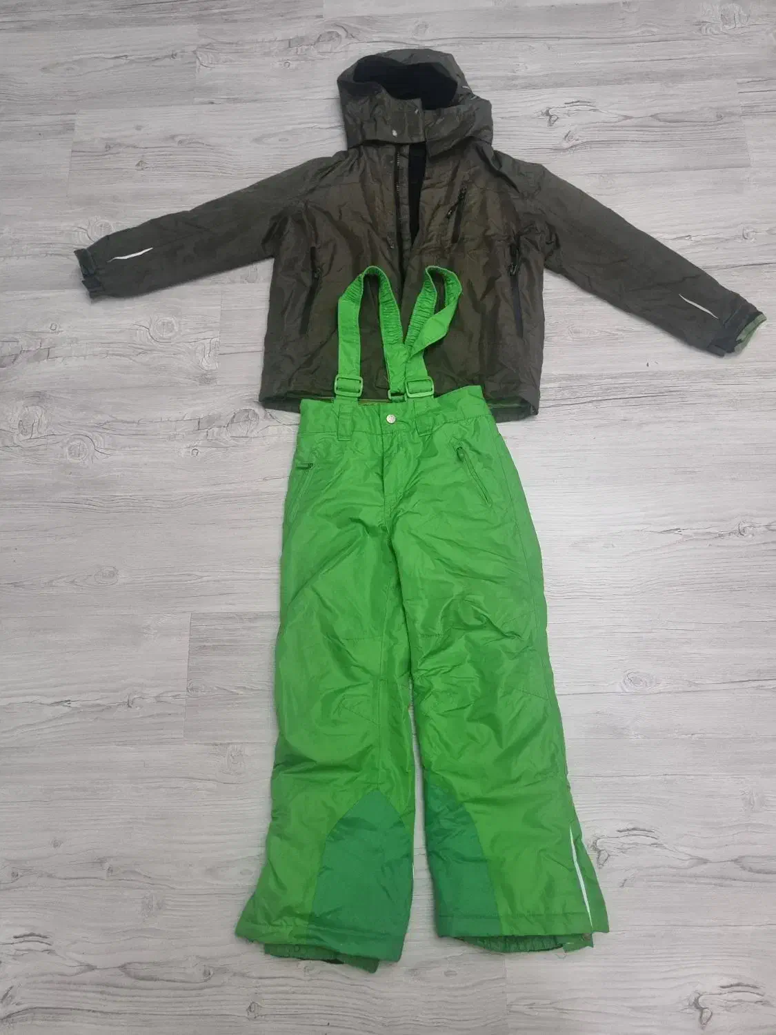 لباس اسکی|ورزش‌های زمستانی|تهران, مجیدآباد|دیوار