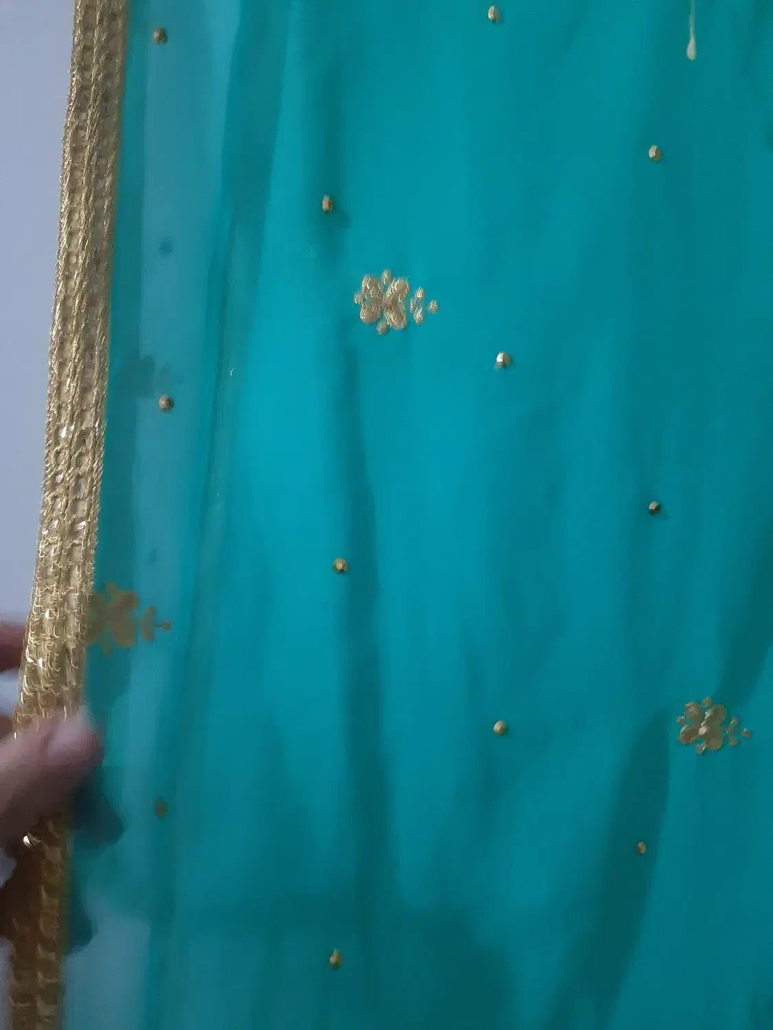 لباس‌هندی‌‌|لباس|اصفهان, شیخ طوسی|دیوار