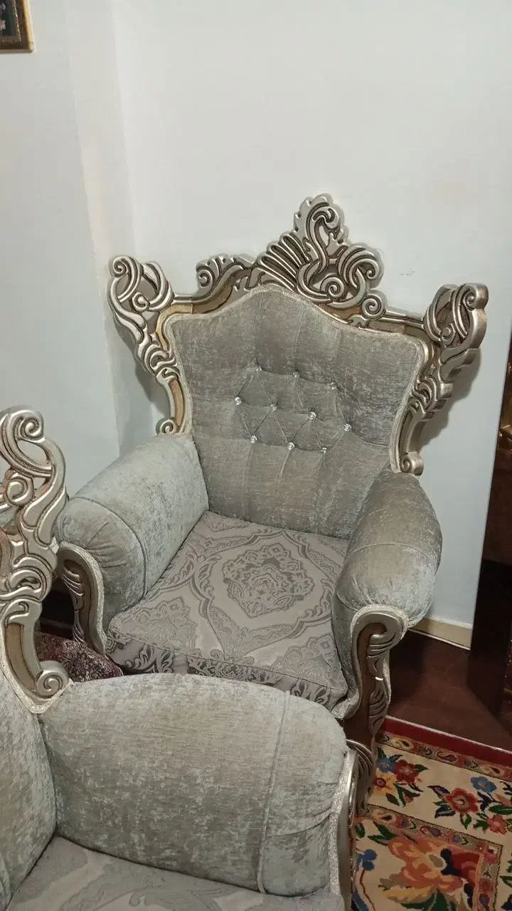 مبلمان سلطنتی در حد نو|مبلمان خانگی و میز عسلی|بروجرد, |دیوار