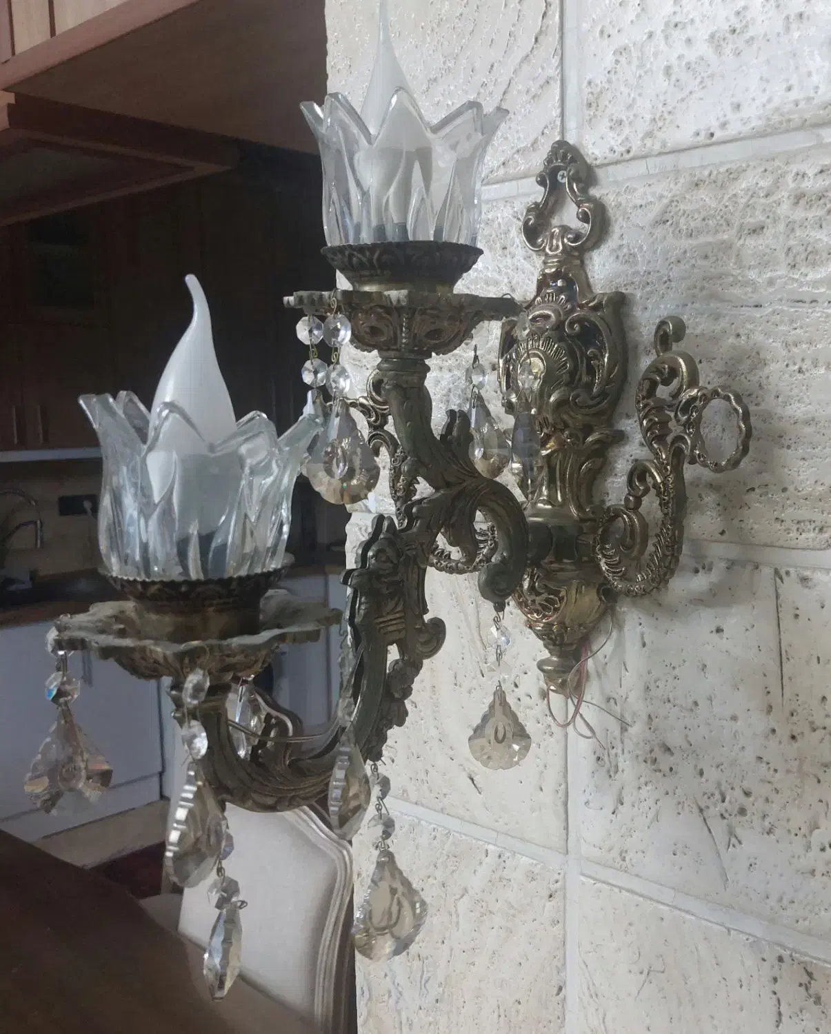 لوستر کلاسیک در حد نو|لوستر و چراغ آویز|مشهد, هنرستان|دیوار