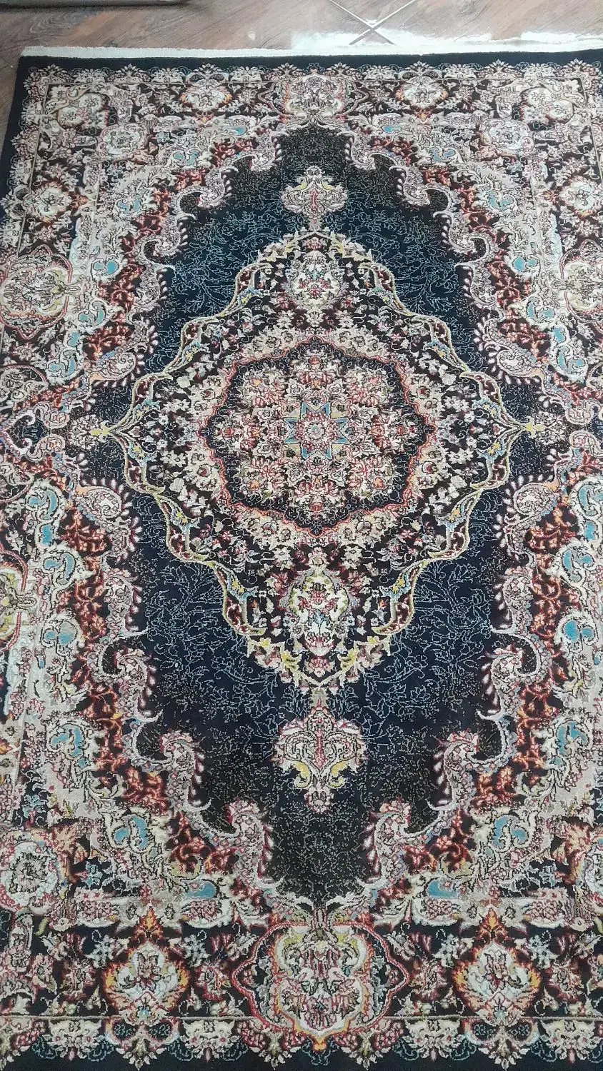 فرش|فرش|ری, شهرک نظامی|دیوار