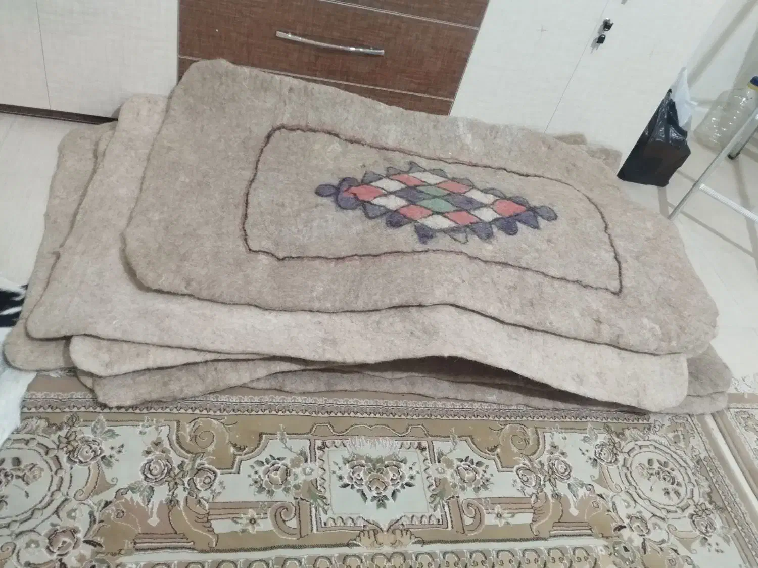 نمد.فرش.زیر انداز|گلیم، جاجیم، گبه|یزد, |دیوار