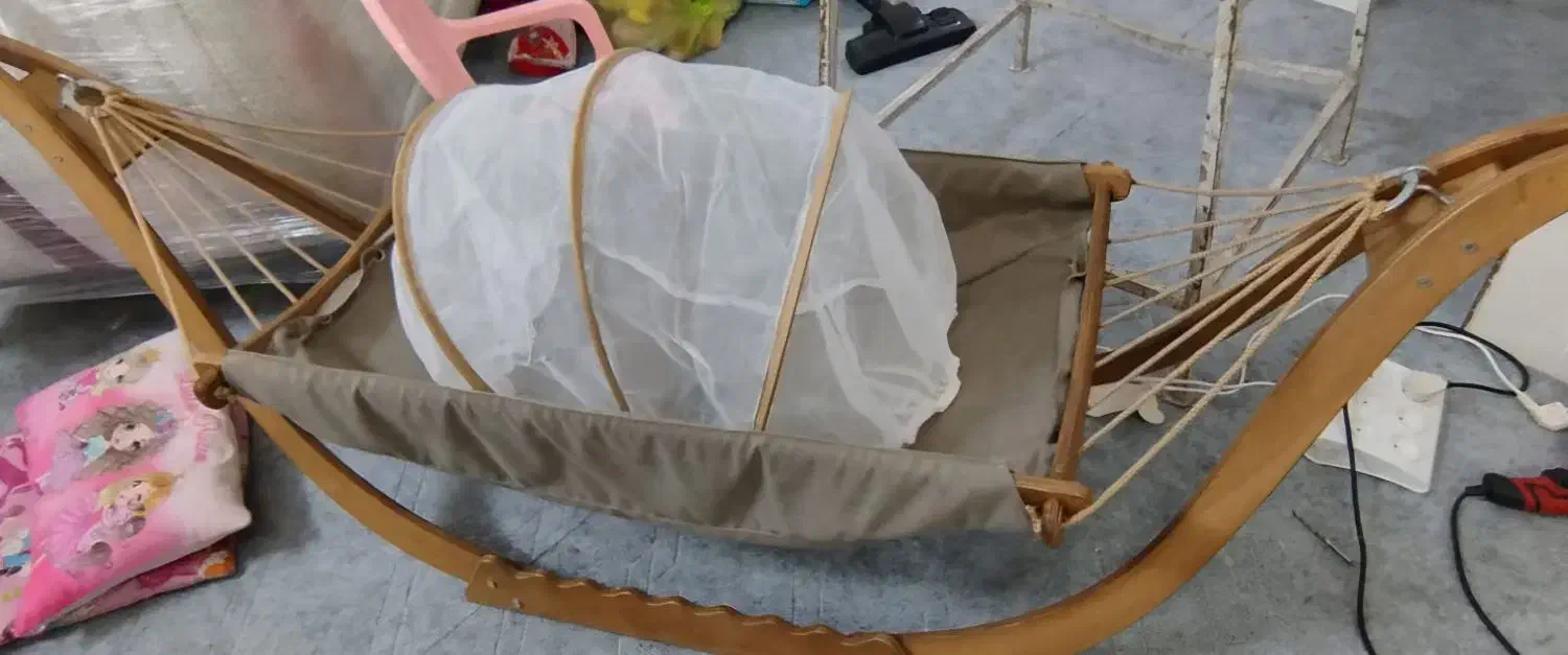 گهواره چوبی نو نو|تخت و سرویس خواب|قم, چهل اختران|دیوار