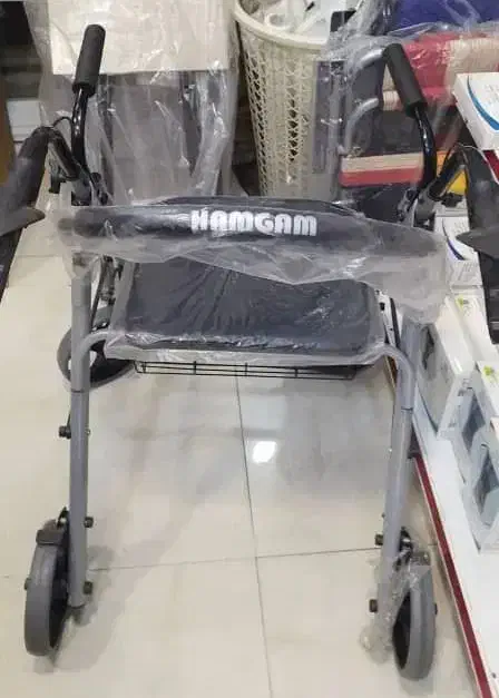 رولیتر چهارچرخ صندلی و چاپادار مدل همگام( آکبند)|آرایشی، بهداشتی، درمانی|اصفهان, کشاورزی|دیوار