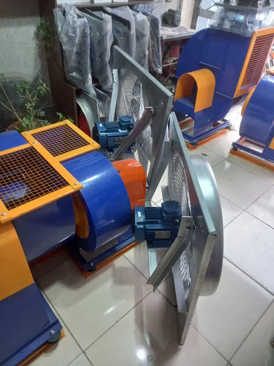 هواکش گلخانه|پنکه و تصفیه‌کنندهٔ هوا|نجف‌آباد, هفده شهریور|دیوار