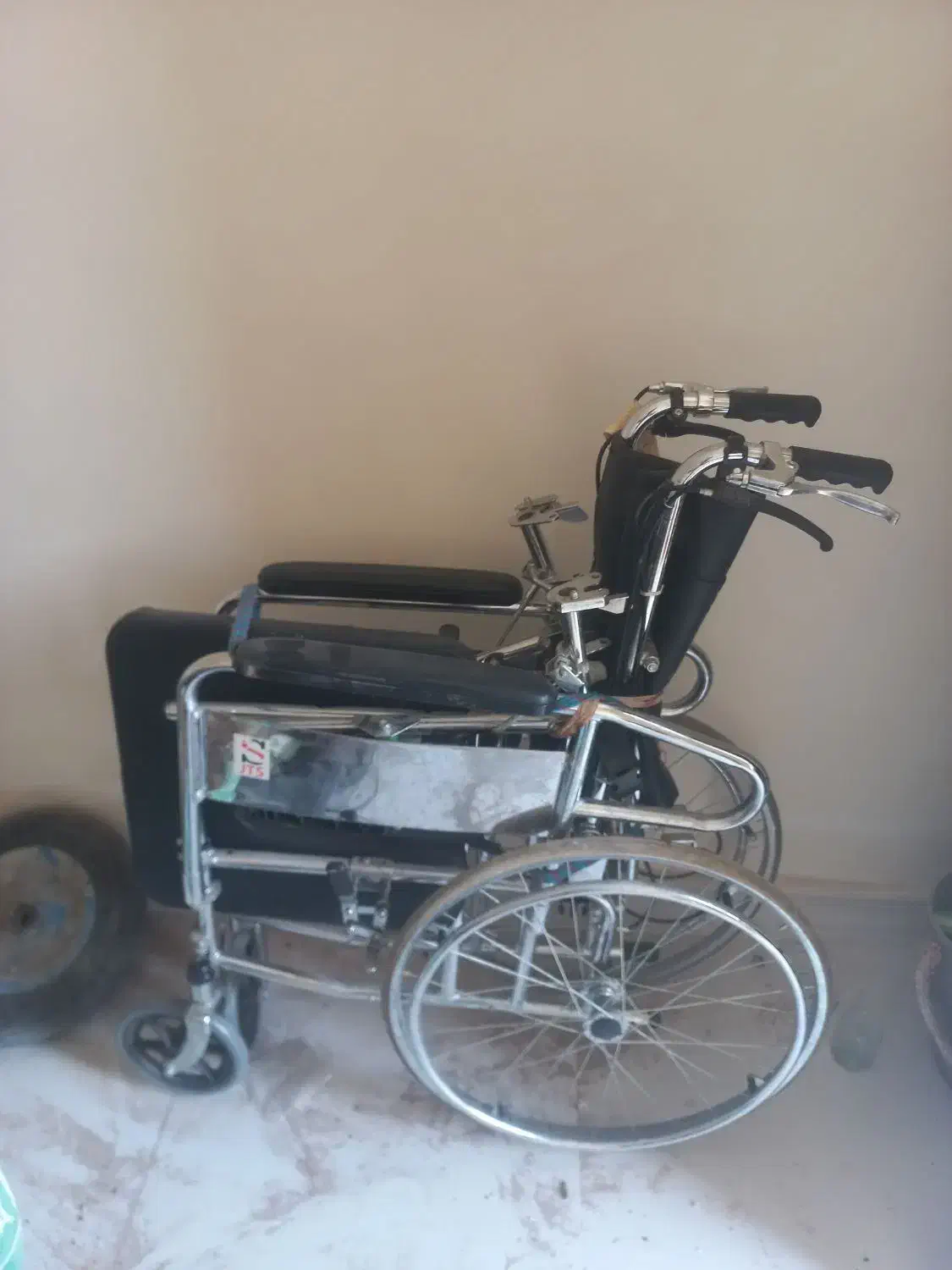 واگذاری ویلچر نو|آرایشی، بهداشتی، درمانی|اوز, |دیوار