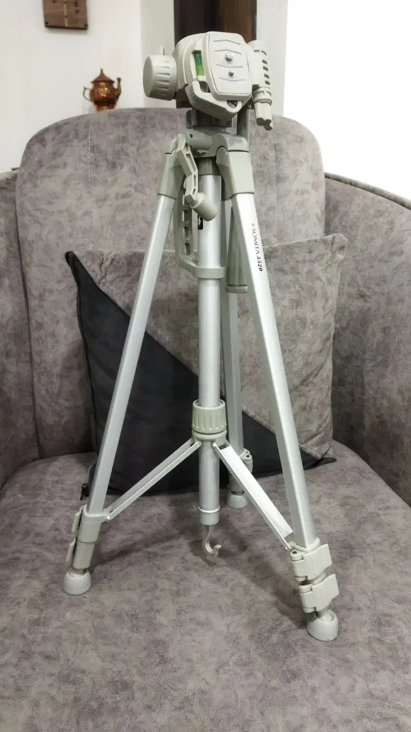 پایه دوربین|دوربین عکاسی و فیلم‌برداری|شیراز, باغ تخت|دیوار