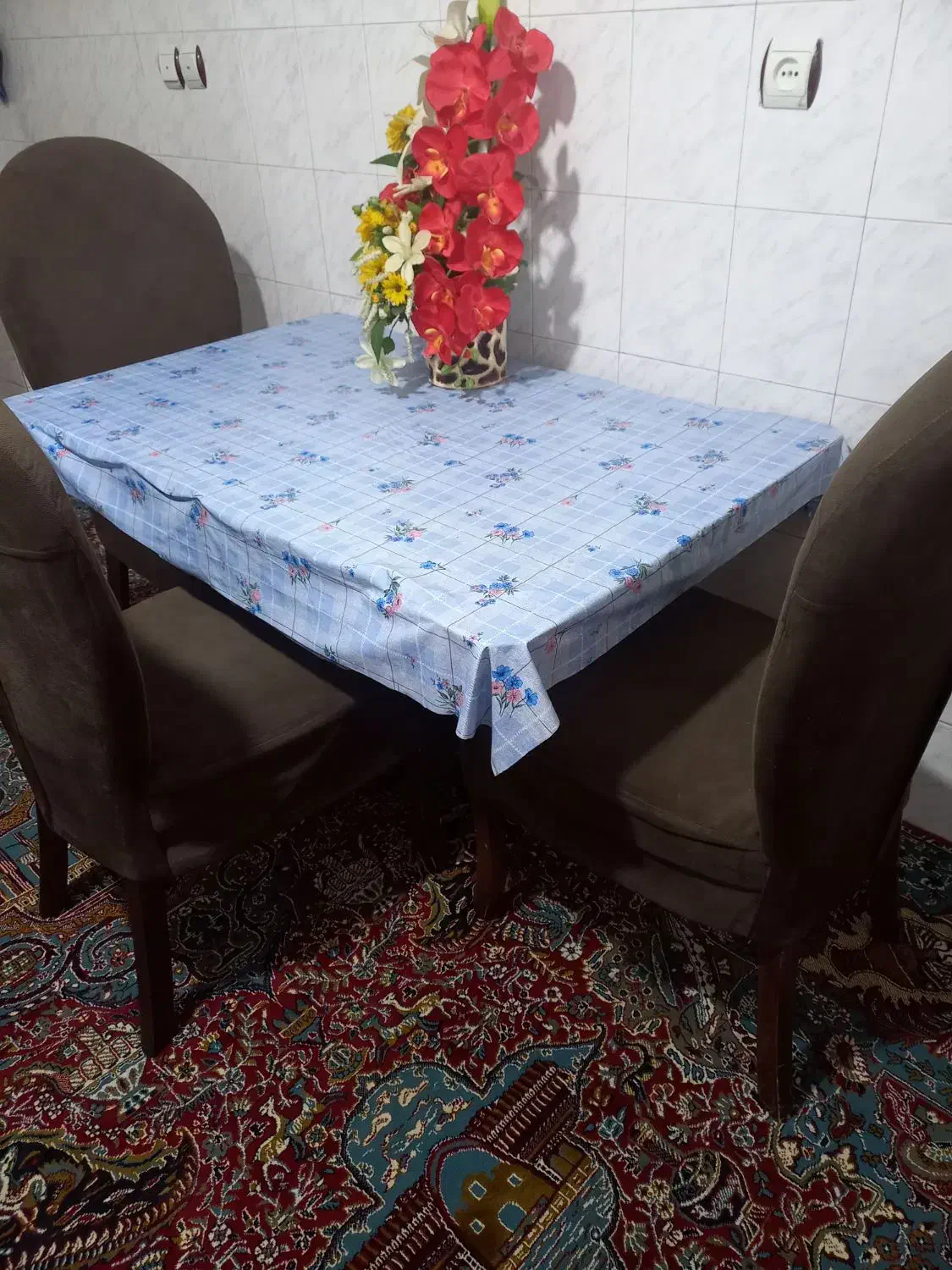 میز غذا خوری ۴ نفره|میز و صندلی غذاخوری|گنبد کاووس, |دیوار