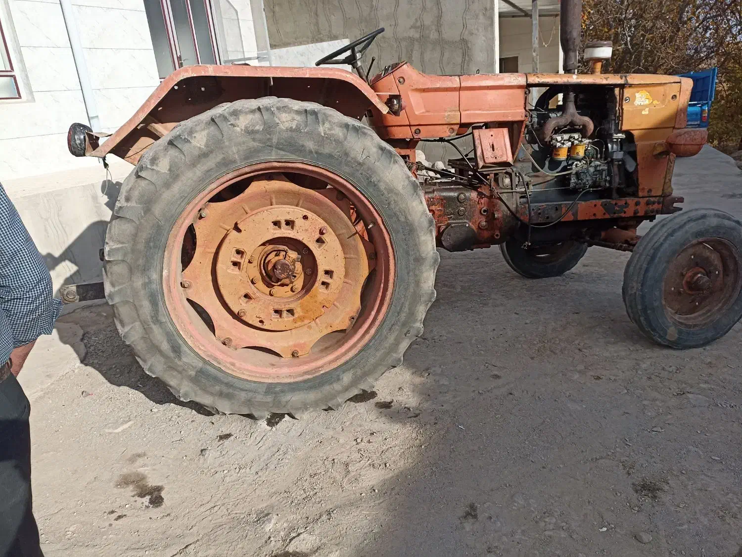 تراکتور|خودرو سنگین|سراب, |دیوار