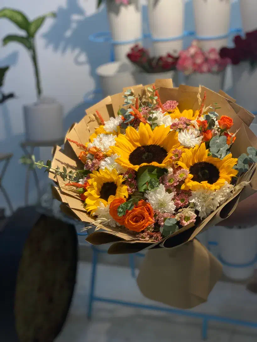 گلفروشی، دسته‌گل عروس، ماشین عروس، تاج گل، دسته گل|خدمات پذیرایی، مراسم|شیراز, زرگری|دیوار