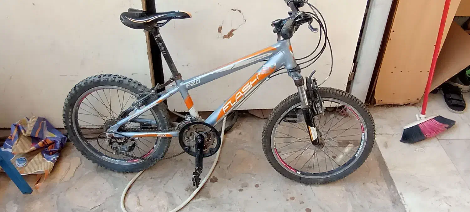 دوچرخه فلش سایز 20|دوچرخه، اسکیت، اسکوتر|نیشابور, شهید بهشتی|دیوار