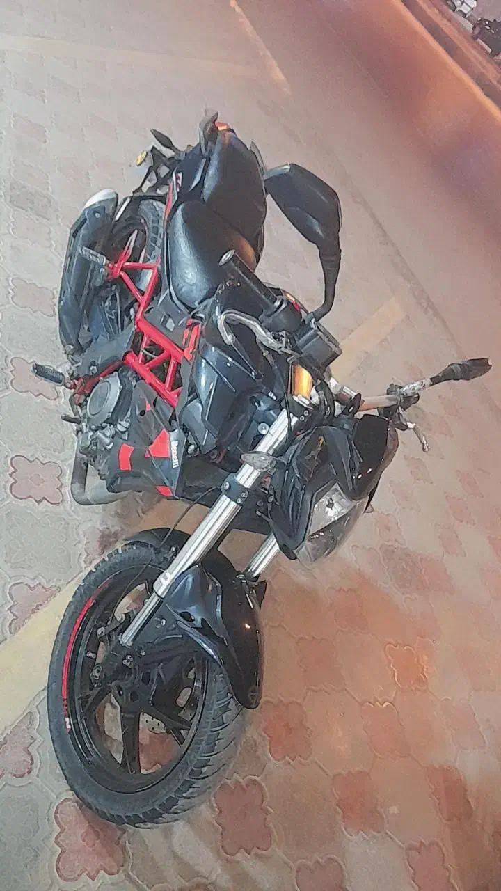 سلام فروش موتور بنلی ۲۵۰ سی سی|موتورسیکلت|قشم, |دیوار