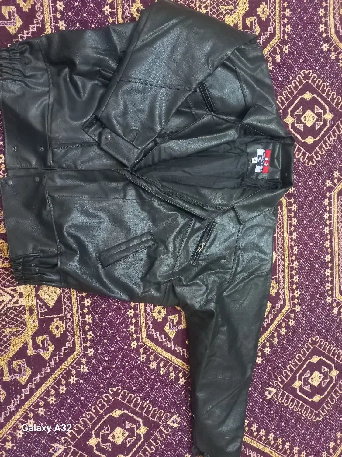 کاپشن چرم|لباس|زابل, |دیوار