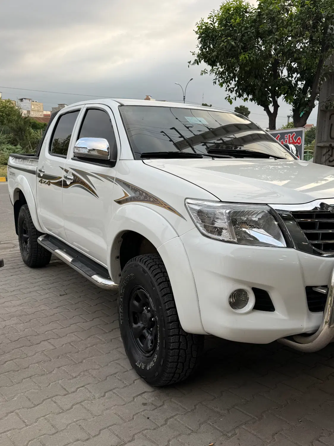 هایلوکس HILUX|خودرو سواری و وانت|گرگان, |دیوار